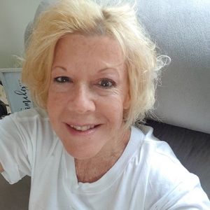 Meet your Posher, Deborah